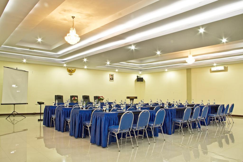 Gumilang Hotel Bogor Buitenkant foto