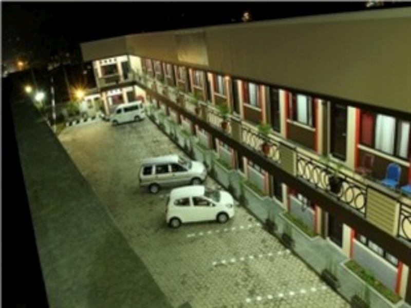 Gumilang Hotel Bogor Buitenkant foto