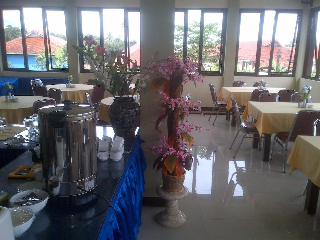 Gumilang Hotel Bogor Buitenkant foto