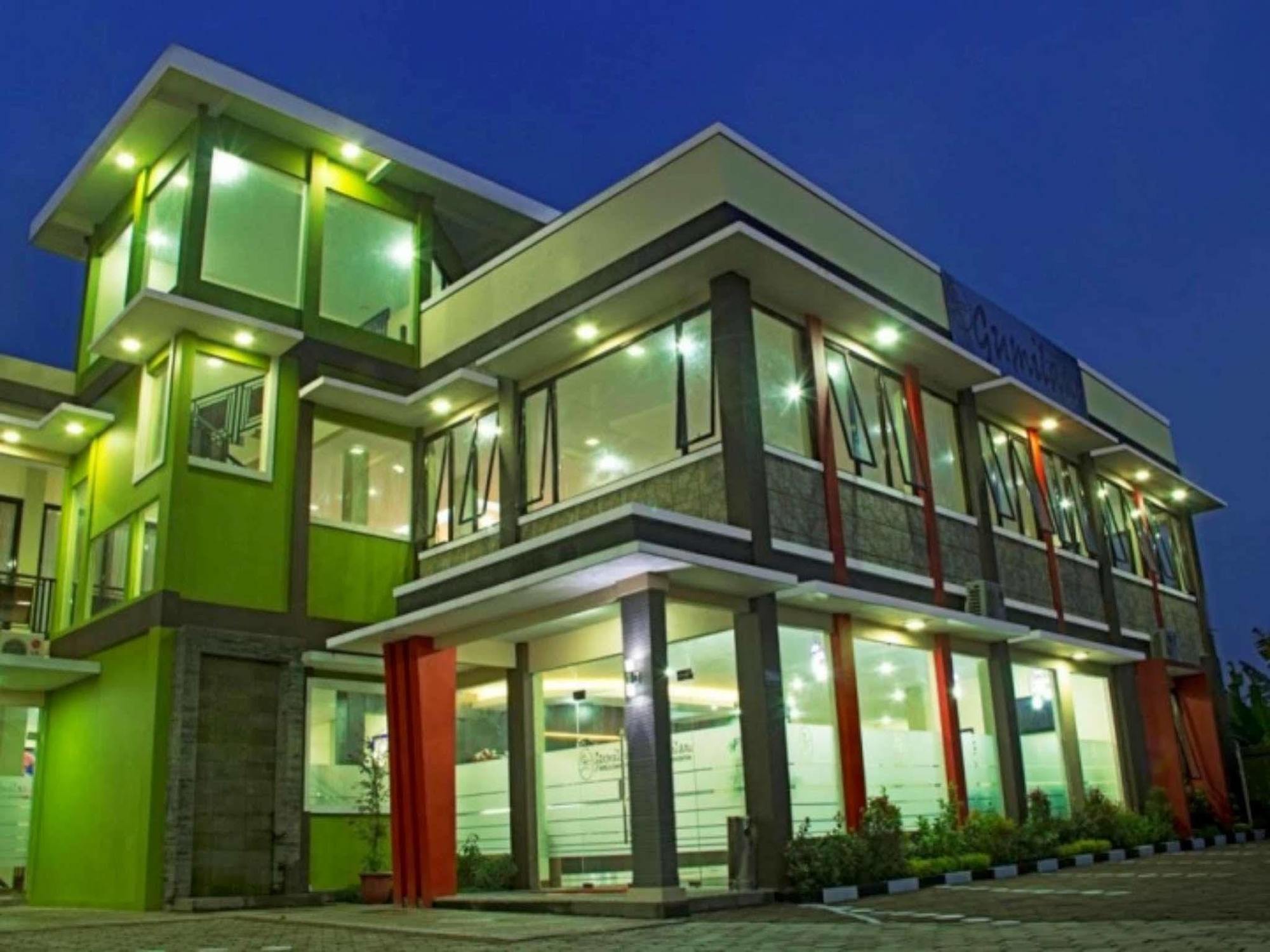 Gumilang Hotel Bogor Buitenkant foto