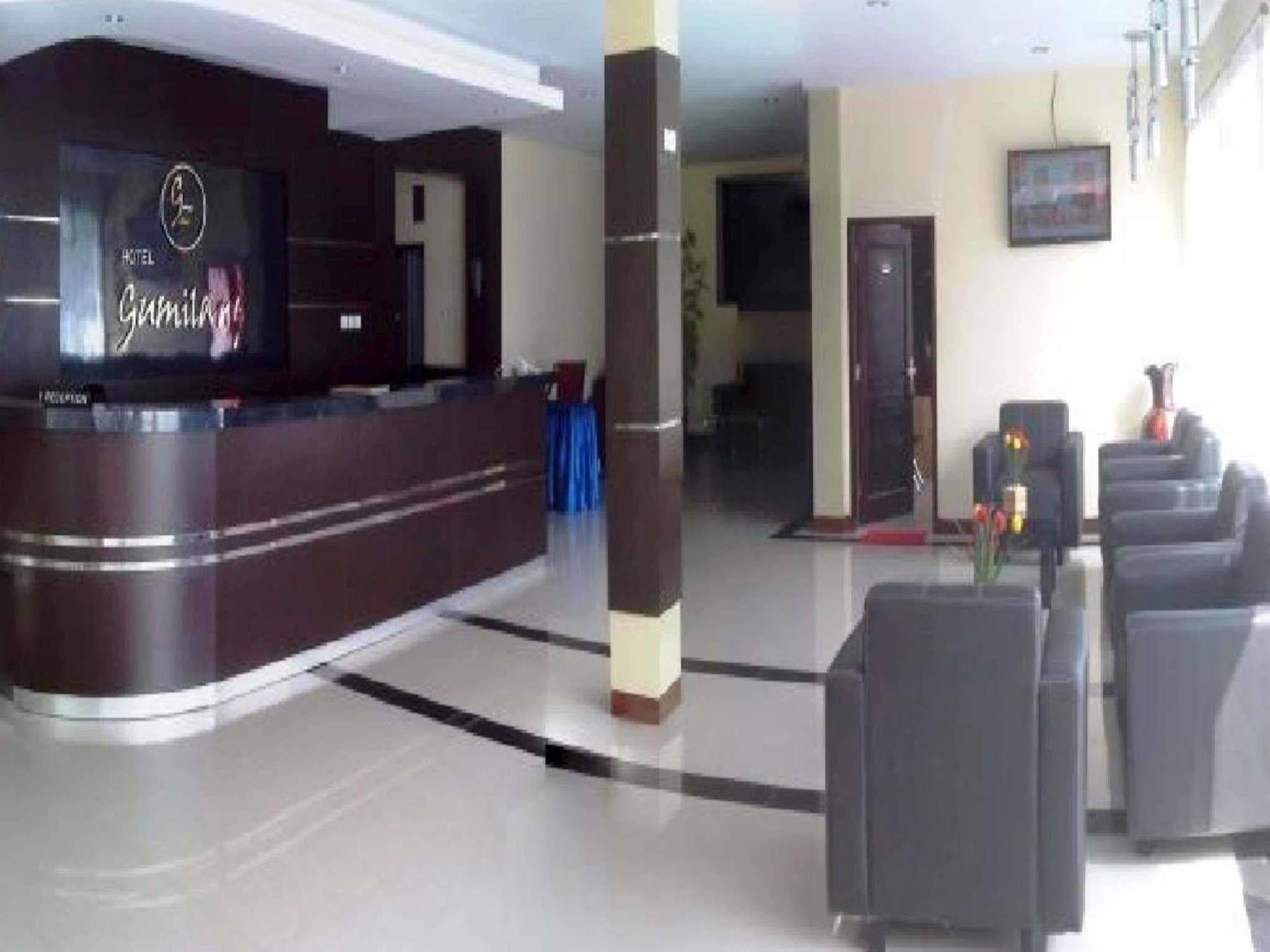 Gumilang Hotel Bogor Buitenkant foto